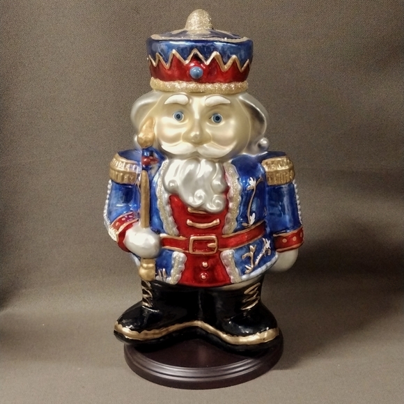 Thomas Pacconi Holiday 6 Thomas Pacconi Glass Nutcracker Statue